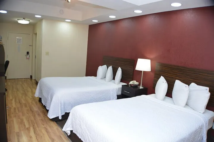 Room 4 of 20