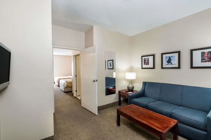 Room 5 of 45