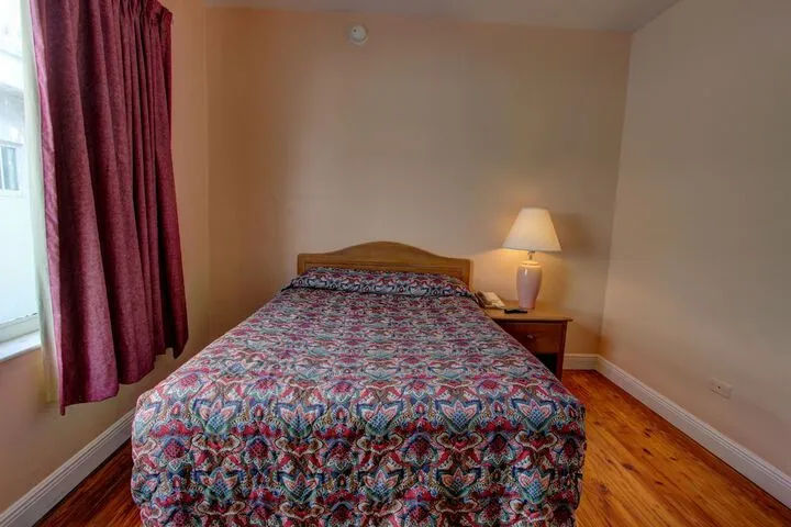 Room 3 of 34
