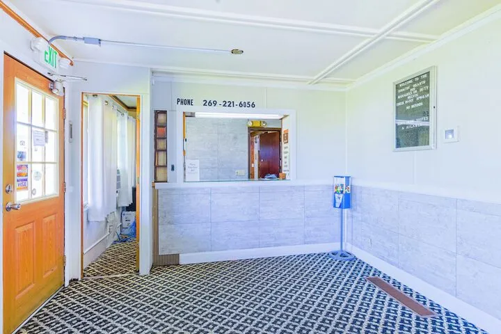 Hotel Interior 4 of 36