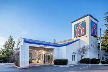 Motel 6 Auburn CA