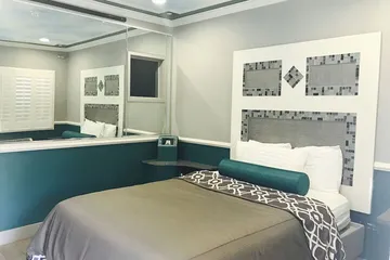 Royala Inn