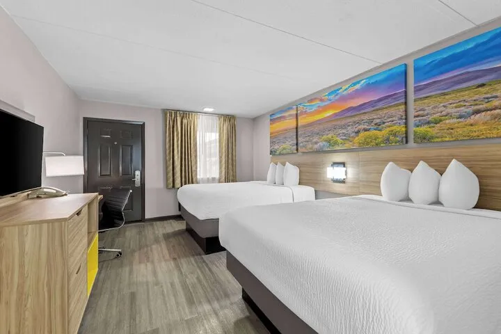 Room 5 of 28