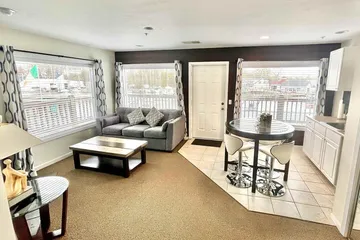 Old Harbor Inn