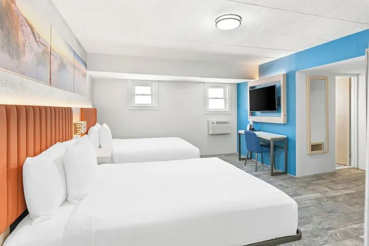 Room 5 of 20
