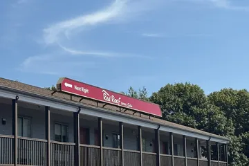 Red Roof Inn & Suites Swansea