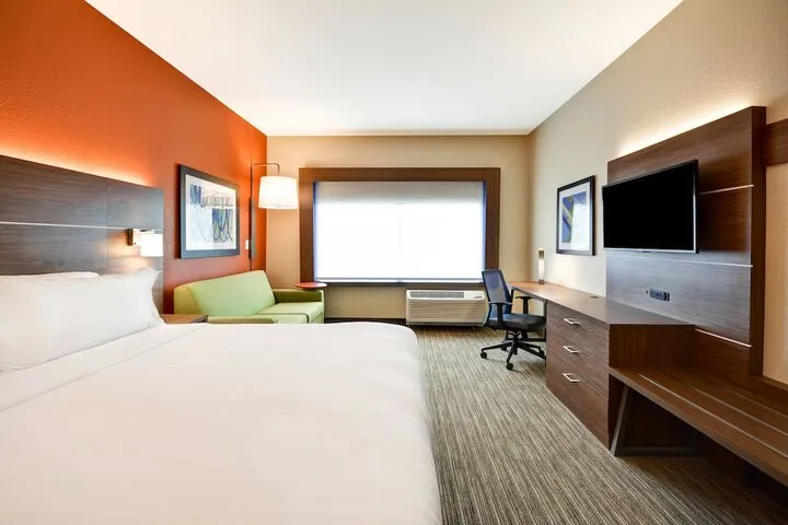 Room 5 of 42