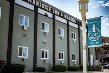 Manistee Inn & Marina