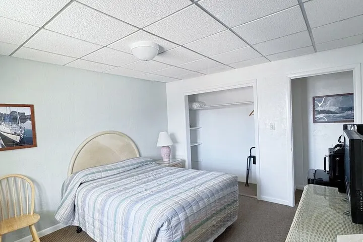 Room 2 of 19