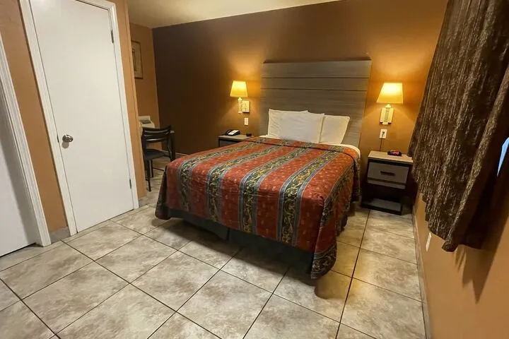 Room 3 of 45