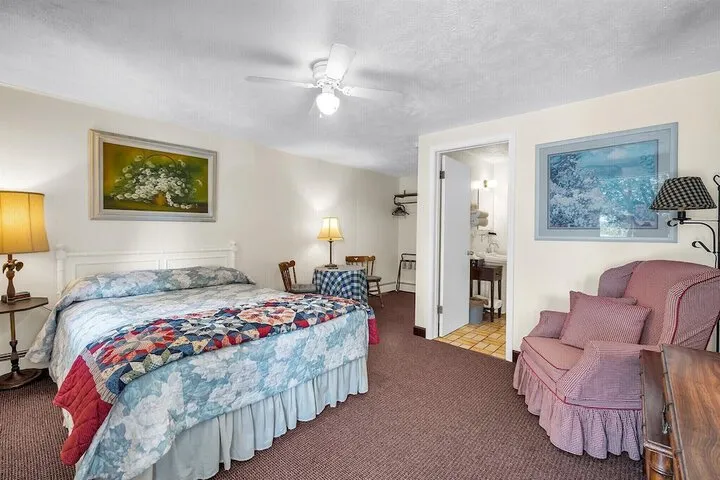 Room 3 of 17