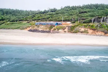 Moolack Shores Inn