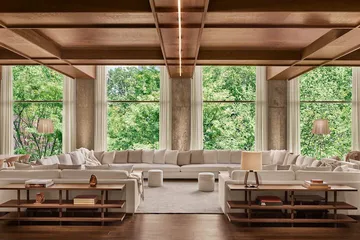 PUBLIC an Ian Schrager hotel