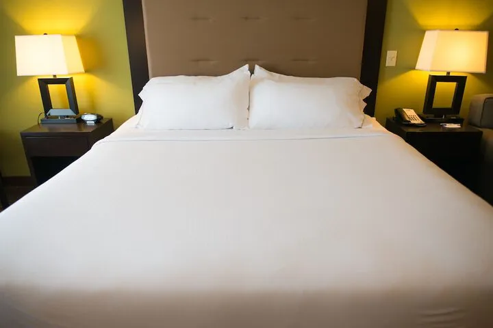 Room 5 of 50