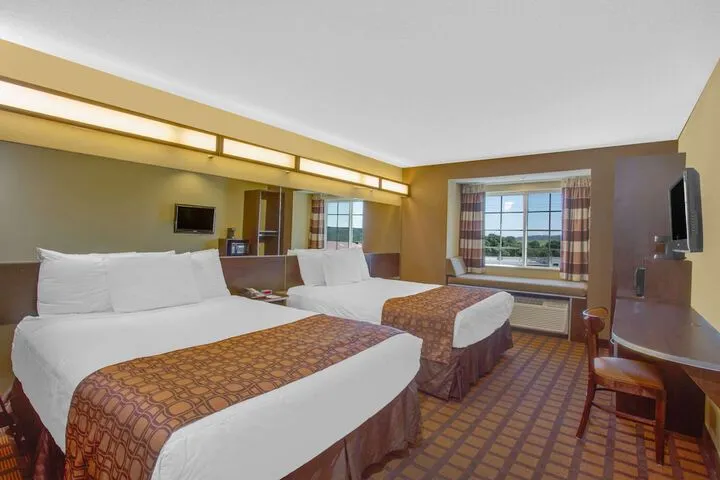 Room 4 of 20