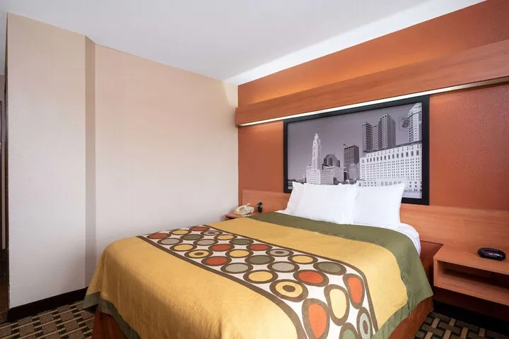 Room 2 of 17