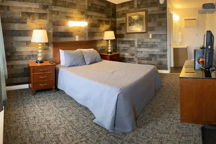 Room 3 of 61