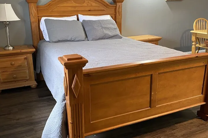 Room 4 of 61