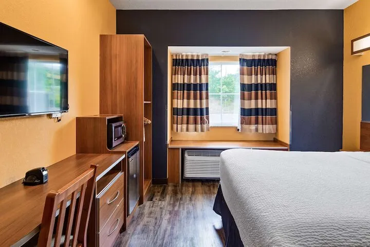 Room 5 of 34
