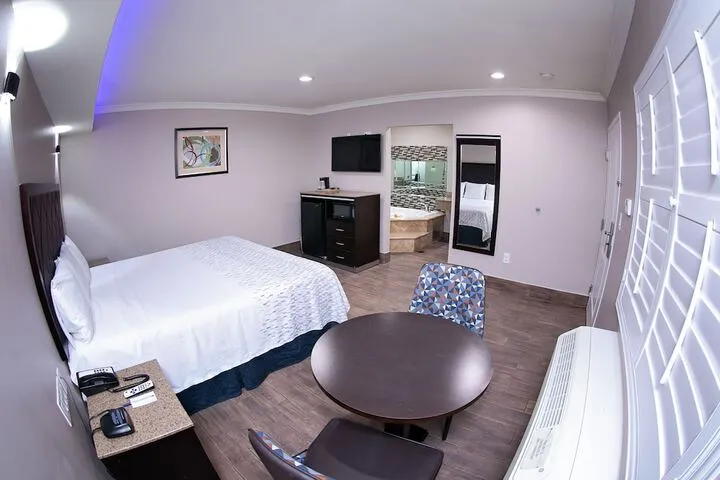Room 5 of 37