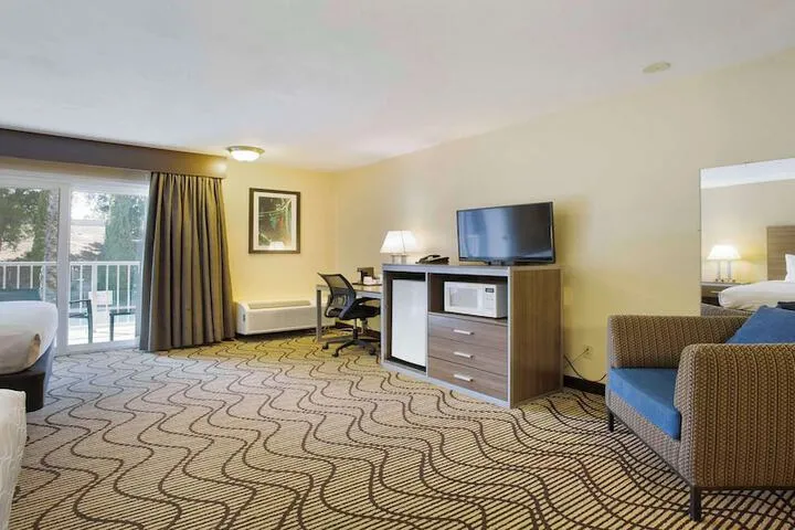 Room 5 of 41