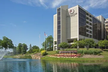 DoubleTree by Hilton Chicago - Oak Brook