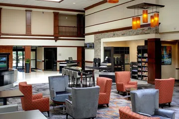 DoubleTree by Hilton Detroit - Dearborn