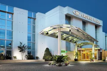 Crowne Plaza Charleston Airport - Convention Center by IHG