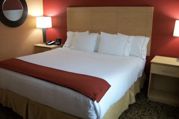 Room 3 of 23