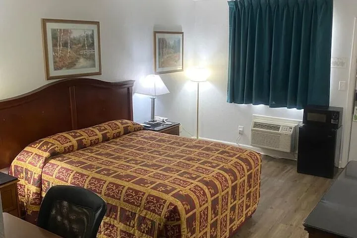 Room 2 of 15