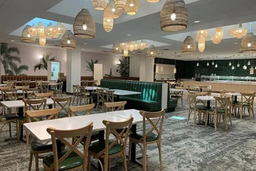 DoubleTree by Hilton at the Entrance to Universal Orlando
