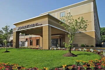 DoubleTree by Hilton Mahwah