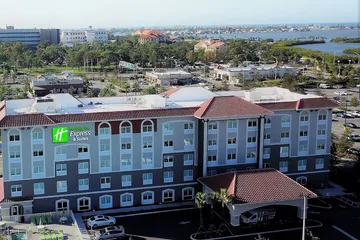 Holiday Inn Express & Suites St. Petersburg - Madeira Beach by IHG