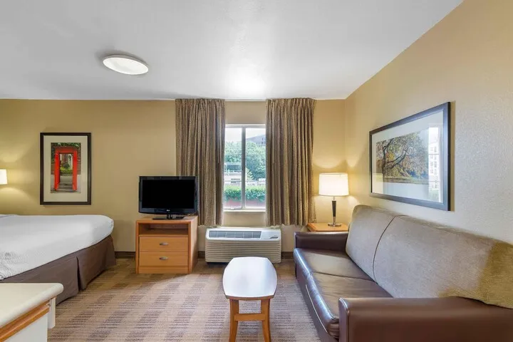Room 5 of 24