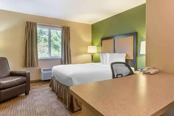 Suburban Studios Cary – RDU Airport