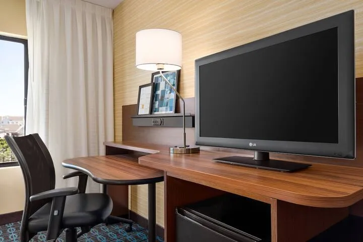 Room 5 of 18