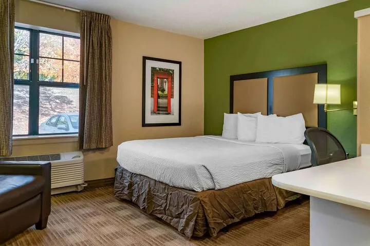 Room 5 of 31