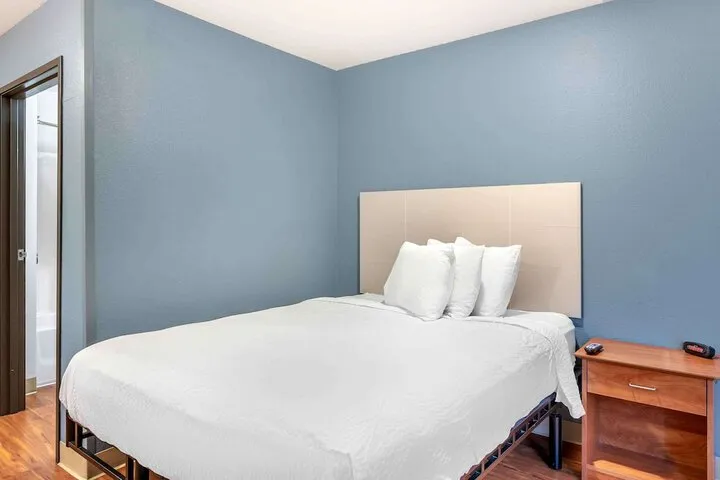 Room 5 of 24