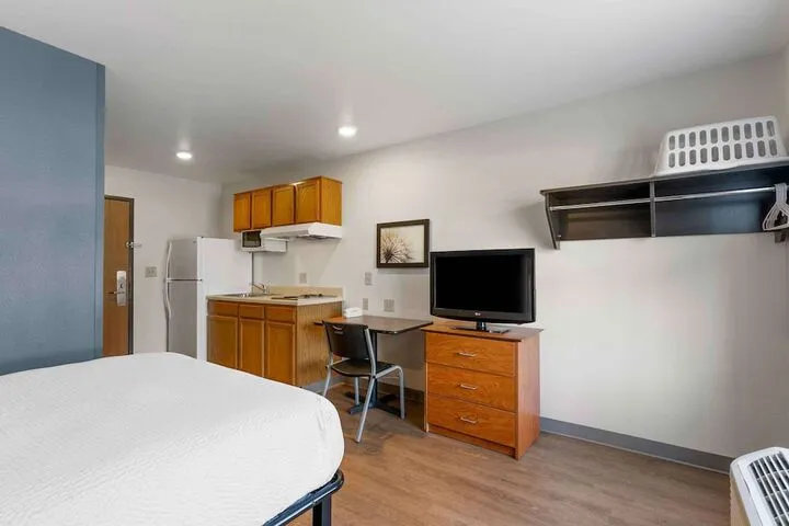 Room 4 of 24