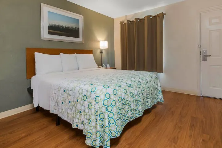 Room 3 of 30