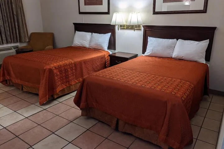 Room 5 of 17