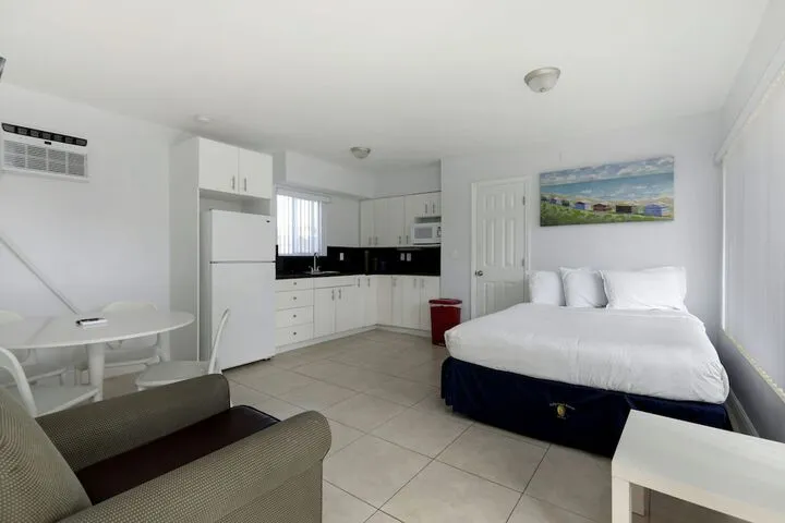 Room 5 of 25