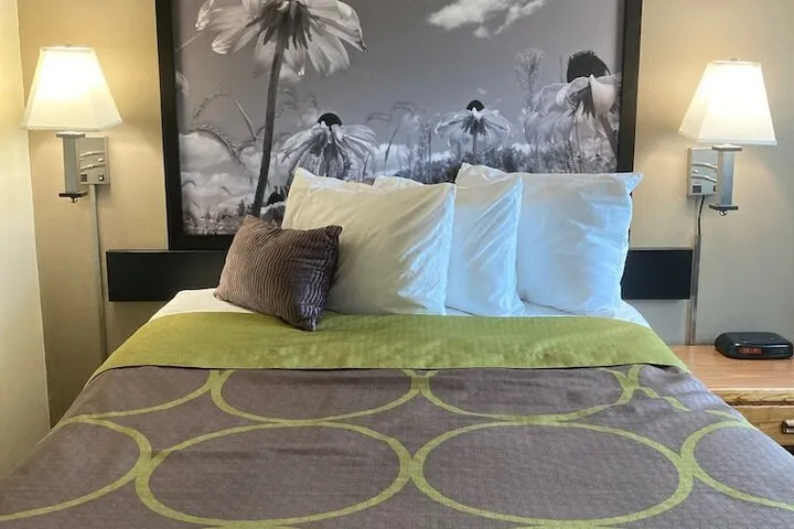 Room 5 of 44