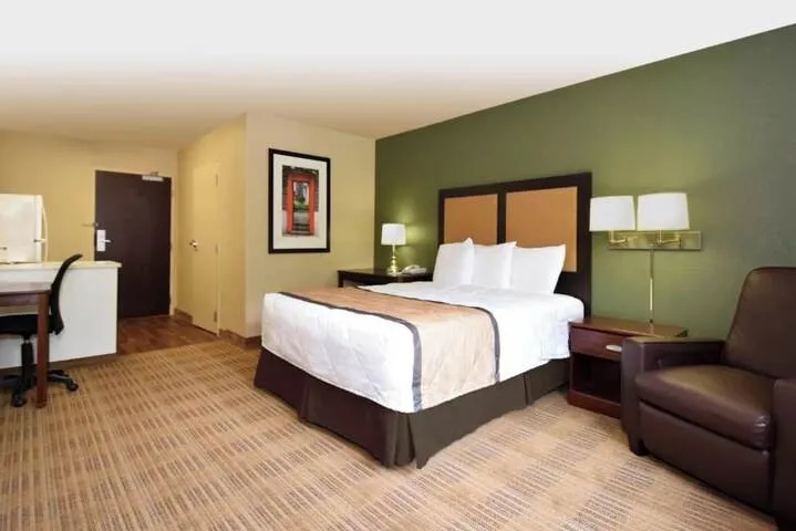 Room 3 of 36