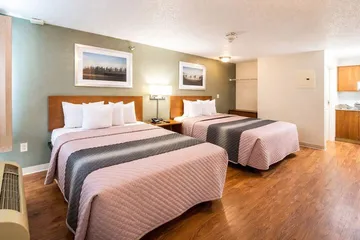 HomeTowne Studios by Red Roof Houston - West Oaks / Energy Corridor
