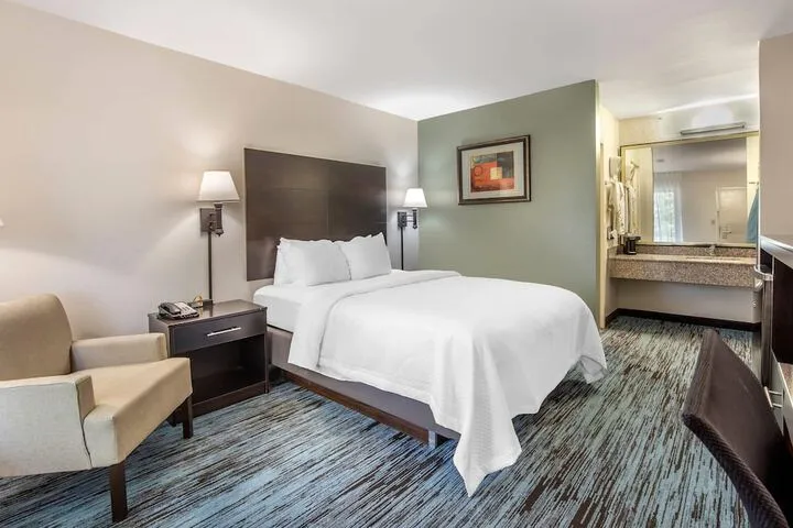 Room 4 of 29