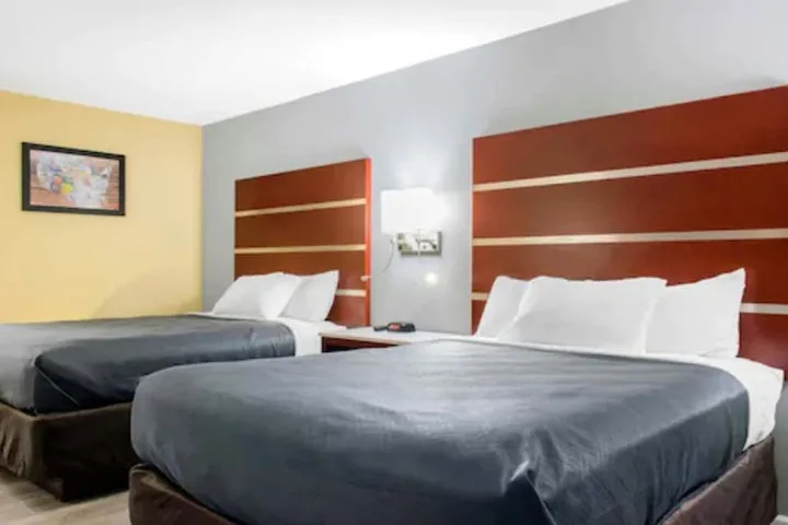 Room 5 of 23