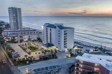 Tropical Winds Oceanfront Hotel