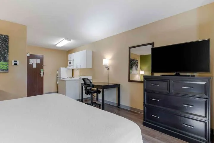 Room 5 of 30