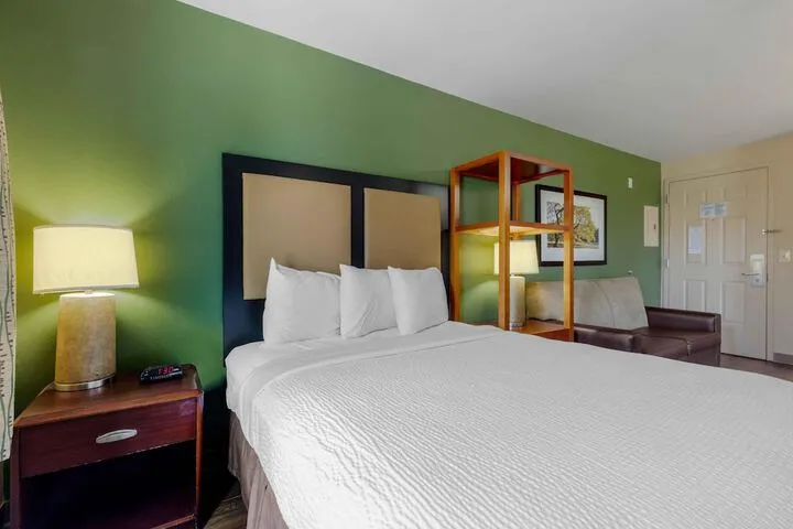 Room 4 of 29